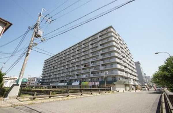 堺市堺区戎島町、マンションの外観画像です