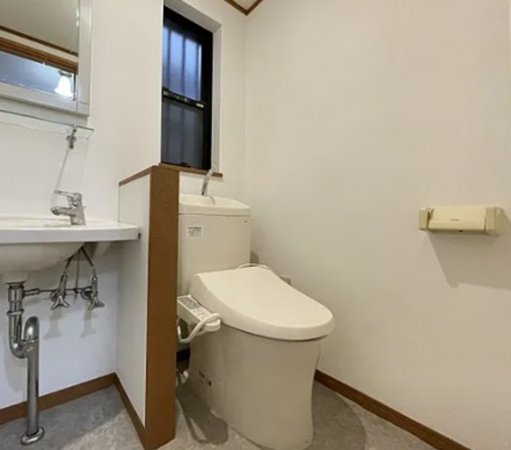 堺市堺区寺地町東、中古一戸建てのトイレ画像です