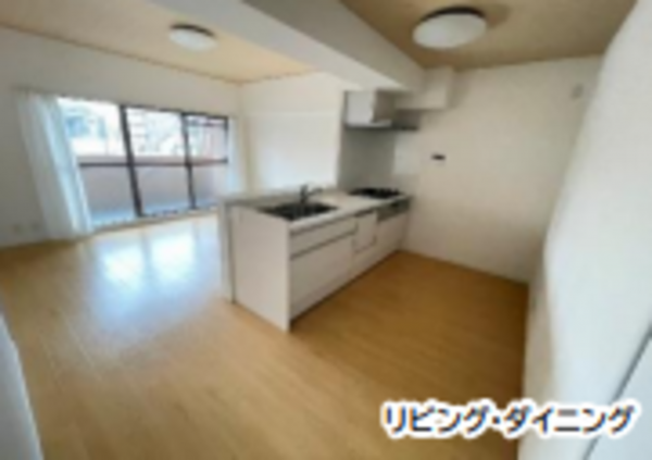 堺市堺区中之町西、マンションの居間画像です