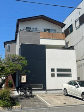 堺市堺区、収益物件/店舗付住宅の外観画像です