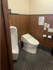 堺市堺区、収益物件/店舗付住宅のトイレ画像です