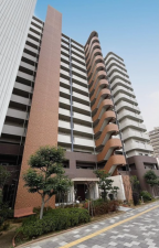 堺市堺区中安井町、マンションの外観画像です