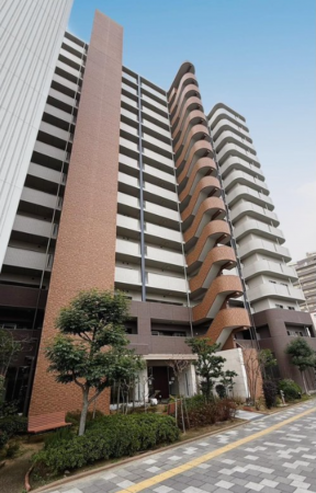 堺市堺区中安井町、マンションの外観画像です