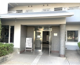 堺市堺区三宝町、マンションの外観画像です