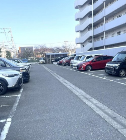 堺市堺区三宝町、マンションの駐車場画像です