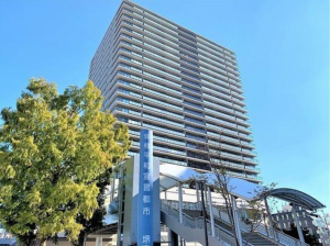 堺市堺区、マンションの外観画像です