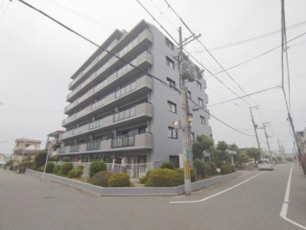 堺市堺区、マンションの外観画像です