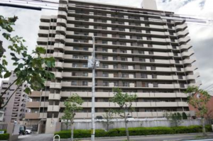 堺市堺区宿屋町東、マンションの外観画像です