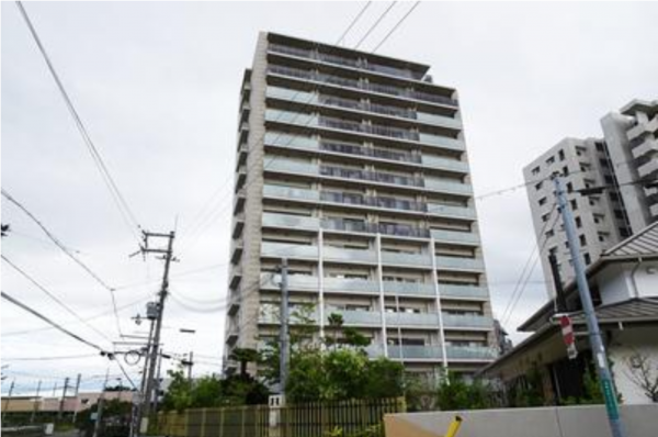堺市堺区浅香山町、マンションの外観画像です