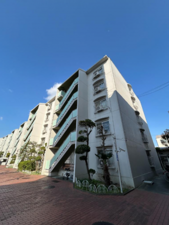 堺市堺区七道西町、マンションの外観画像です