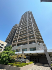 堺市堺区田出井町、マンションの外観画像です