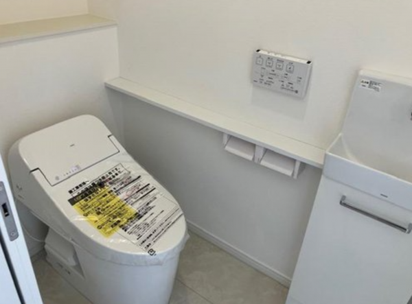 堺市堺区、新築一戸建てのトイレ画像です