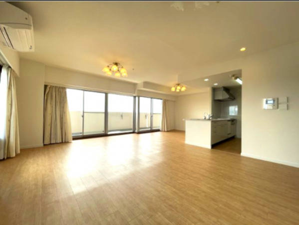 堺市堺区向陵西町、マンションの内装画像です