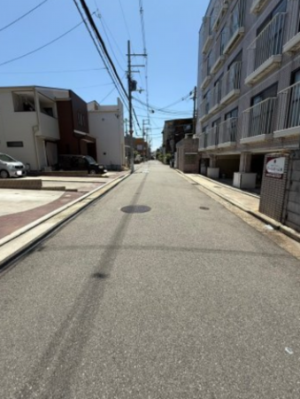 堺市堺区砂道町、中古一戸建ての前面道路を含む現地写真画像です
