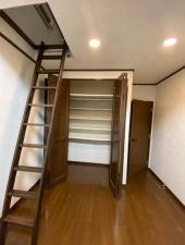 堺市堺区三宝町、中古一戸建ての内装画像です