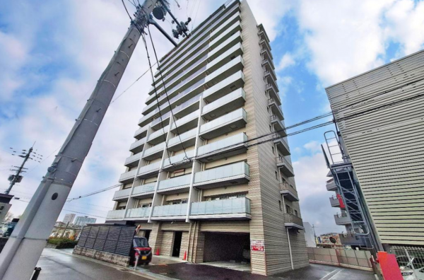 堺市堺区浅香山町、マンションの外観画像です