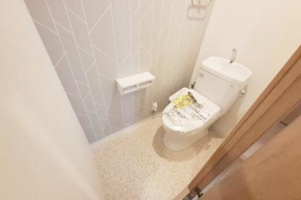 堺市堺区中之町西、マンションのトイレ画像です