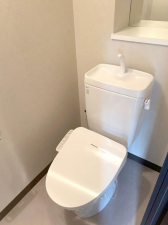 堺市堺区北安井町、マンションのトイレ画像です