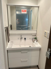 堺市堺区北安井町、マンションの洗面画像です