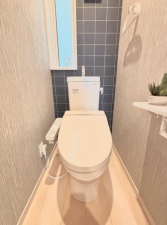 堺市堺区賑町、中古一戸建てのトイレ画像です