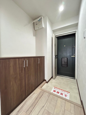 堺市堺区北庄町、マンションの玄関画像です