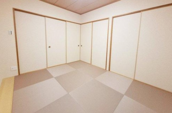 堺市堺区向陵中町、マンションの内装画像です