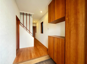 堺市堺区神保通、中古一戸建ての玄関画像です