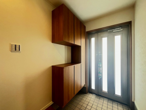 堺市堺区神保通、中古一戸建ての玄関画像です