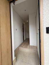 堺市堺区石津町、新築一戸建ての玄関画像です