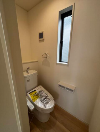 堺市堺区石津町、新築一戸建てのトイレ画像です