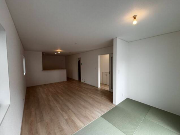 堺市堺区石津町、新築一戸建ての居間画像です