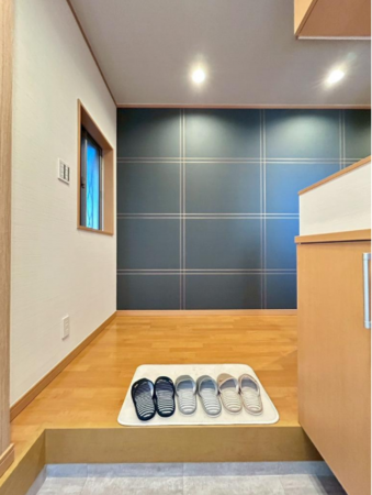 堺市堺区浅香山町、中古一戸建ての玄関画像です