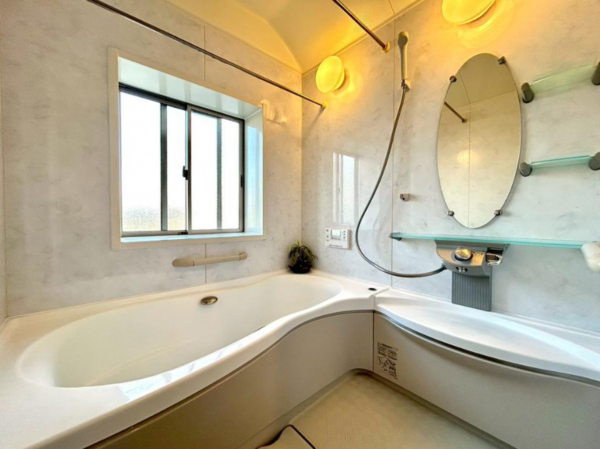 堺市堺区浅香山町、中古一戸建ての風呂画像です