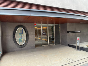 堺市堺区向陵西町、マンションの外観画像です