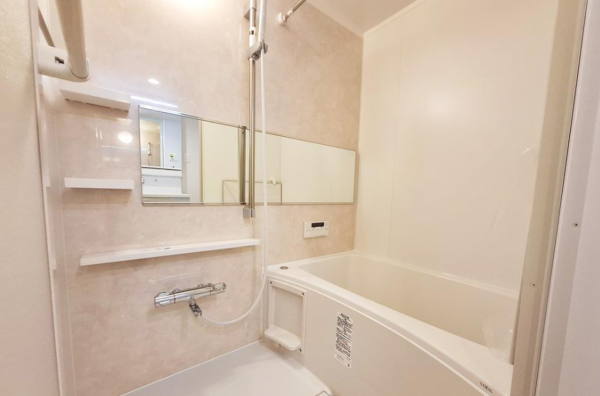 堺市堺区賑町、マンションの風呂画像です