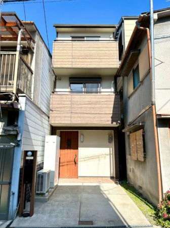 堺市堺区南田出井町、中古一戸建ての外観画像です