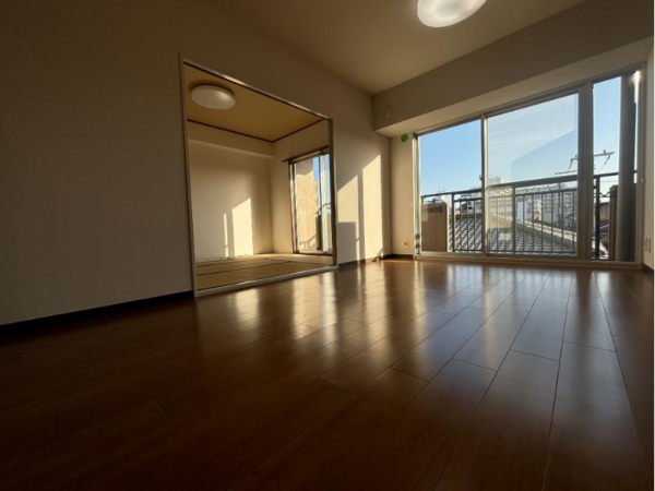 堺市堺区錦綾町、マンションの内装画像です