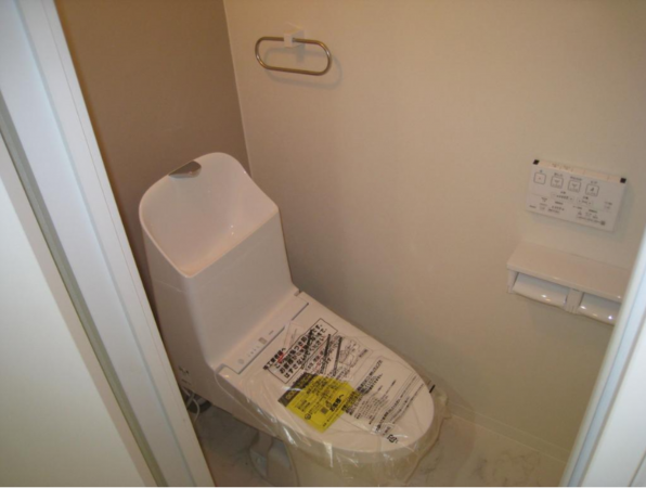 堺市堺区大仙中町、マンションのトイレ画像です