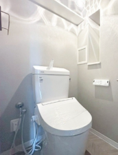 堺市堺区海山町、マンションのトイレ画像です