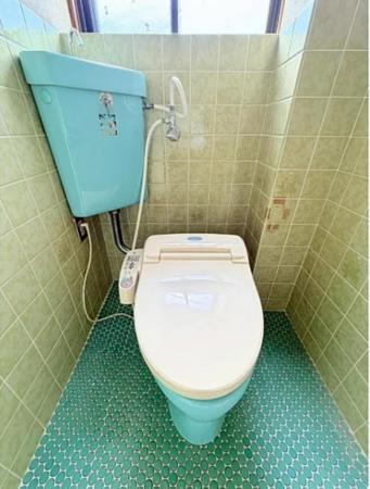 堺市堺区西湊町、中古一戸建てのトイレ画像です