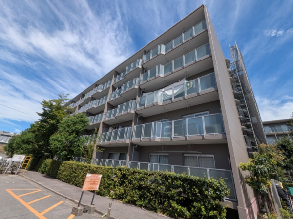 堺市堺区七道西町、マンションの外観画像です