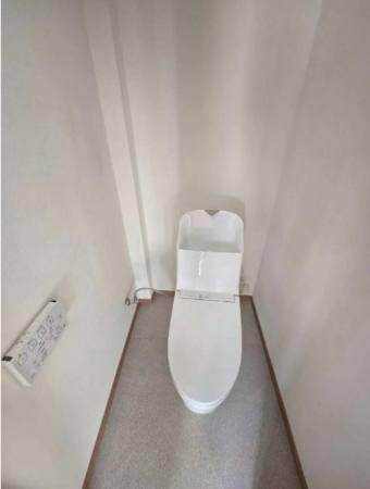 堺市堺区竜神橋町、収益物件/店舗付住宅のトイレ画像です