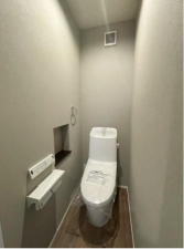 堺市堺区緑町、新築一戸建てのトイレ画像です