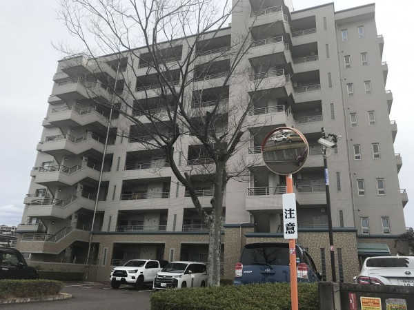 小牧市城山、マンションの画像です
