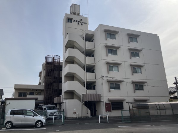 小牧市大字岩崎、マンションの画像です