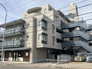 小牧市久保本町、マンションの画像です
