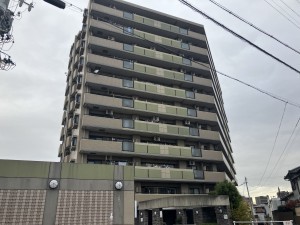 小牧市小牧、マンションの画像です