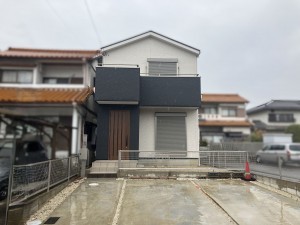 小牧市大字村中、中古一戸建ての画像です