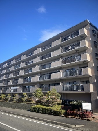 小牧市古雅、マンションの画像です