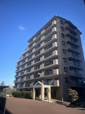 小牧市古雅、マンションの画像です